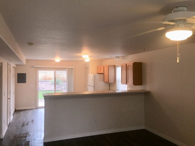 Photo - Nichols 1256- 1258 Unit 1258