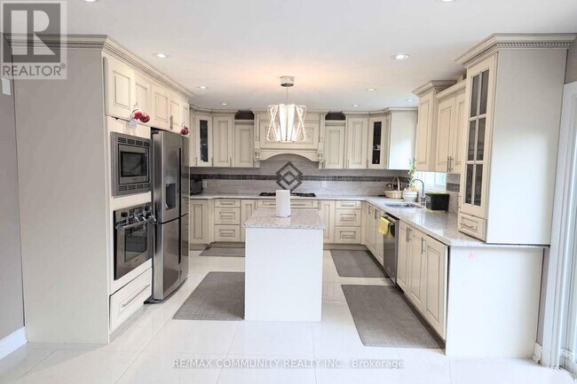 Photo - 81 Oxford St