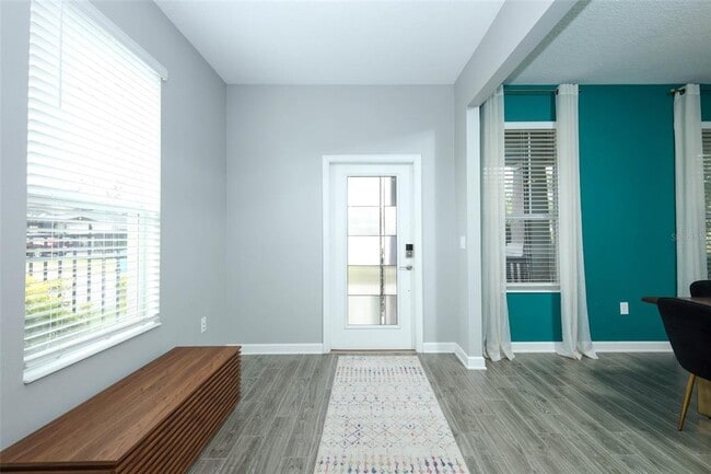 Photo - 12003 Theme Alley