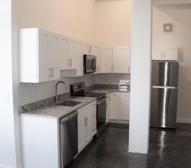 Building Photo - 410 Wellons St Unit 407 Rental