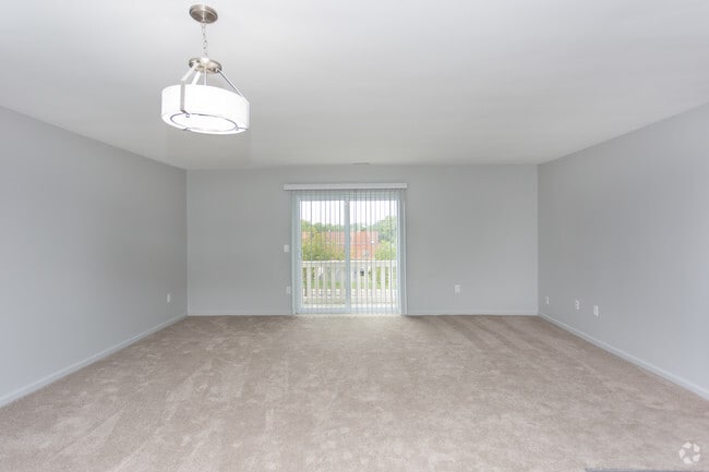 2BR, 1BA - C2 - 1056 SF