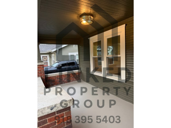Photo - 1525 Dewey Ave
