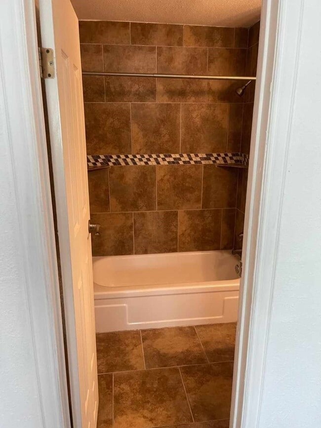 Photo - 1701 Upland Dr Unit True