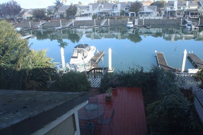 Building Photo - Waterfront Townhome In Pittsburg with Dock...