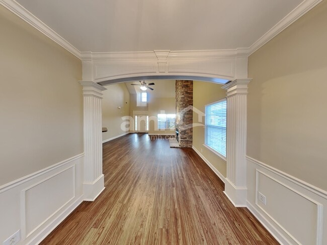 Photo - 3023 Holderwood Dr