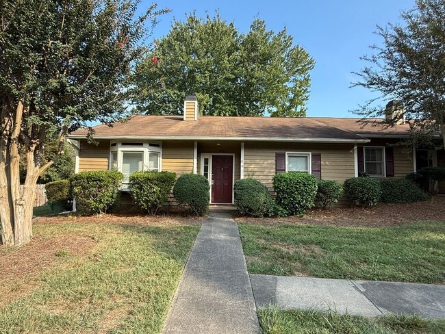 Building Photo - 8317 Summerglen Cir Unit 102