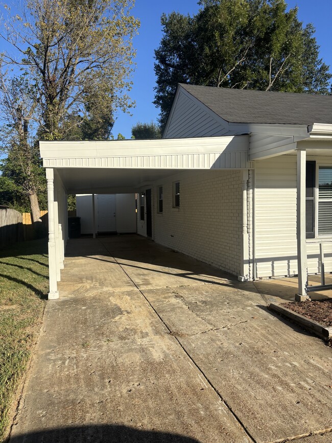 Photo - 3294 Gatewood Dr