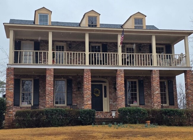 Building Photo - Spacious 4BR Home in Sought-After Springlakes – Balcony, Patio & Amenities!