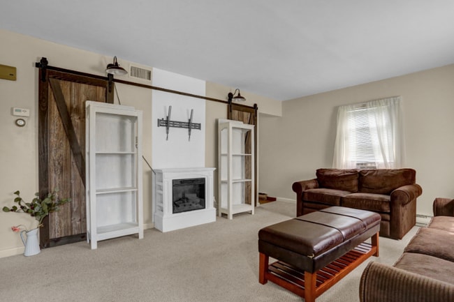 Photo - 719 Franklin St