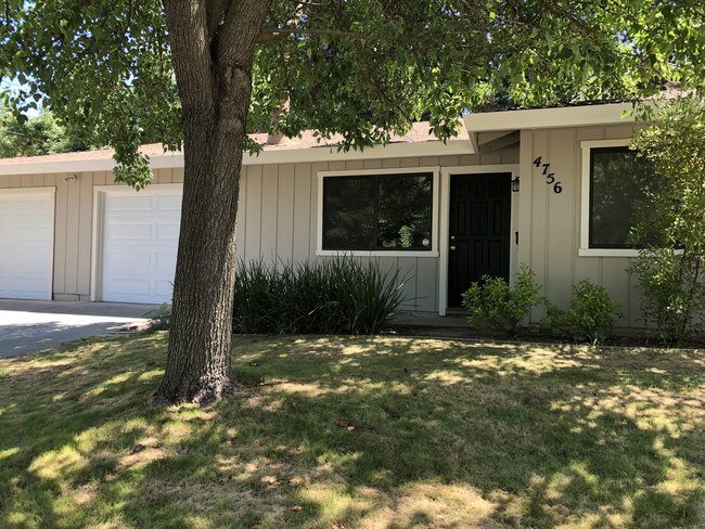 Photo - 4756 Knapp Way