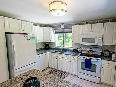 Photo - 19 Spring St