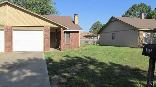 Building Photo - 310 N 34th St Rental