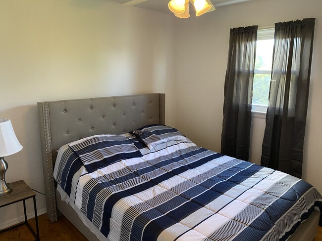 Photo - 711 Cherry Dr