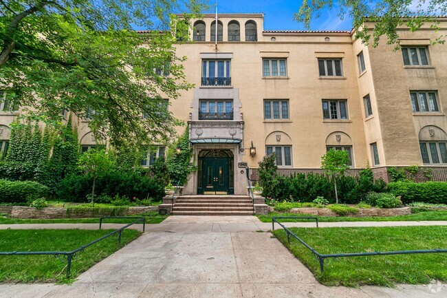 Building Photo - Amazing location next to Cheesman Park! Al... Unit 11 Rental