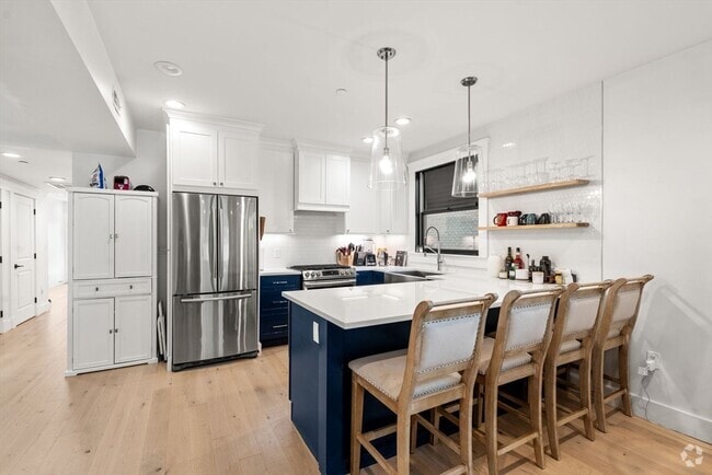 Building Photo - 331 Chelsea St Unit #1A Rental