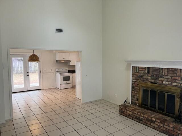 Building Photo - "Charming 2-Bedroom Retreat with Fort Walt... Rental