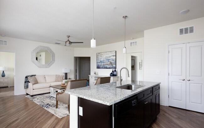 The Oaks on the Lake Upscale 55+ Apartments