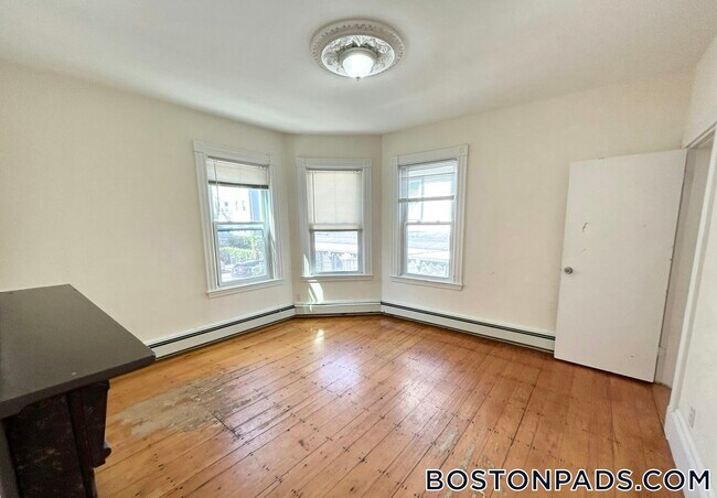 1 Folsom Ave Unit 2