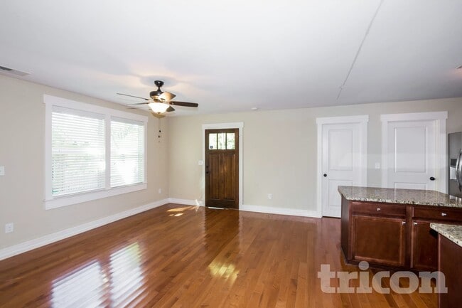 Photo - 1753 Dunkirk Dr
