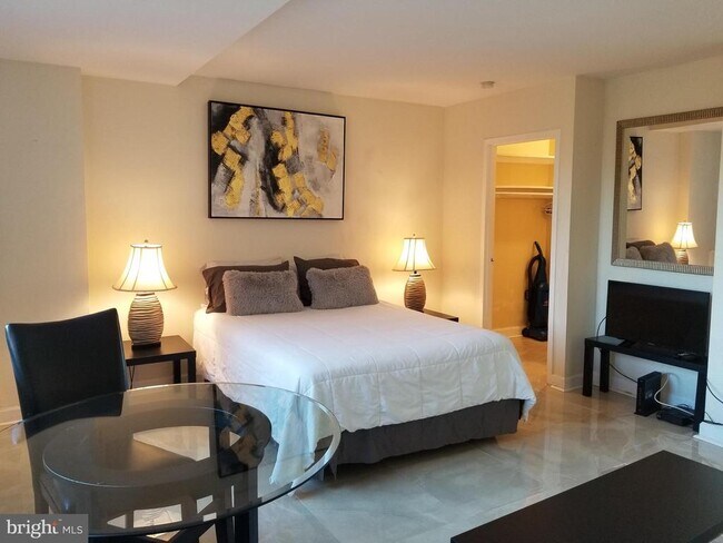 Photo - 1011 Arlington Blvd Unidad 602