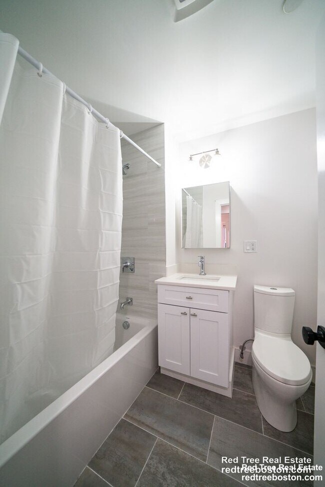 Photo - 37 Calumet St Unit 1