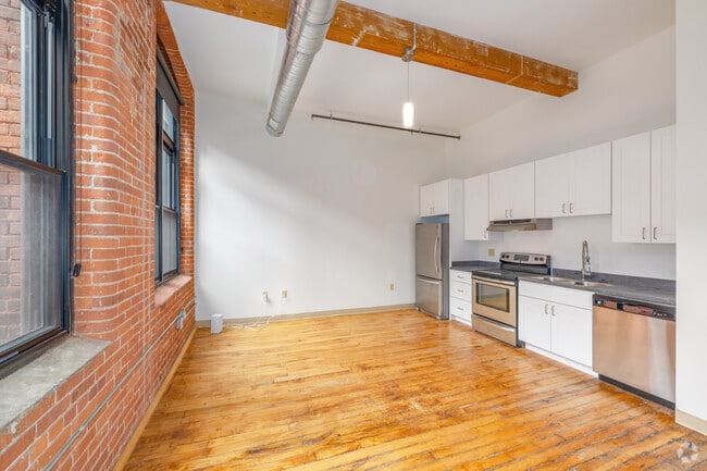 A3 1BR, 1BA - 480SF - Kitchen