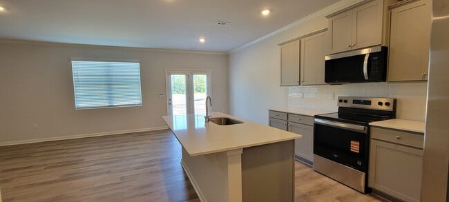Photo - 23 Berryville Dr