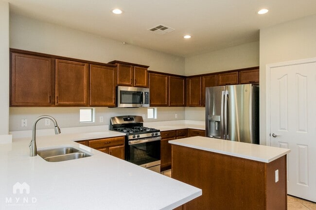 Photo - 36234 W Prado St