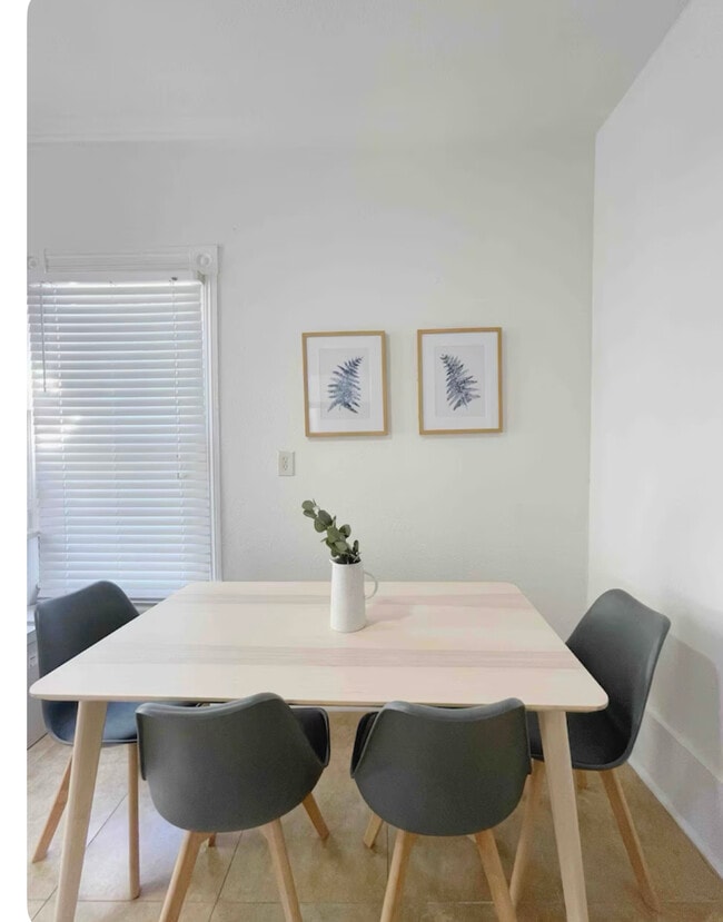 Photo - 302 Lamar St