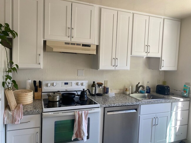Photo - 825 Camden Ave