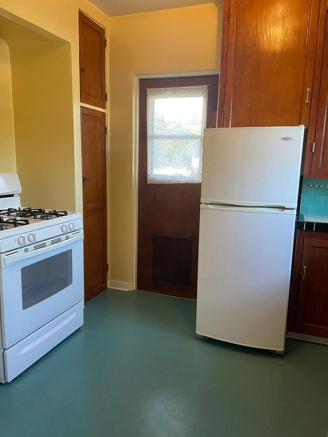 Photo - 1163 N Genesee Ave Unit 1163.5