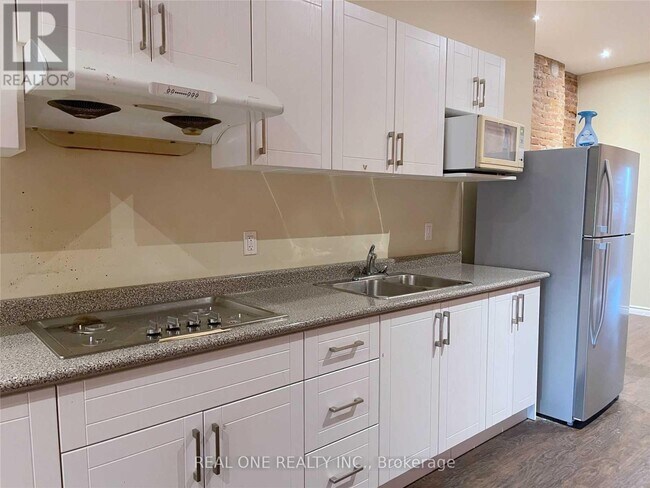 Photo - 173 King St E