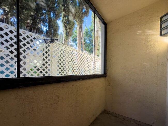 Photo - 10428 Riverside Dr Unit 10428