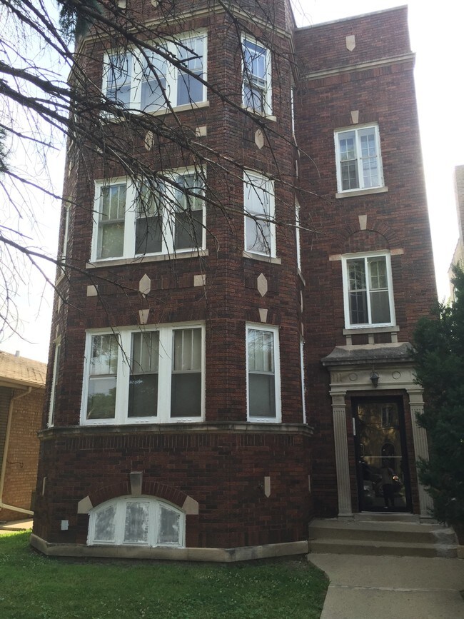 Photo - 7920 S Trumbull Ave Unit 2fl.