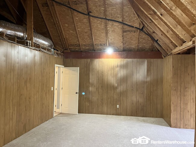 Photo - 191 Castlehill Dr