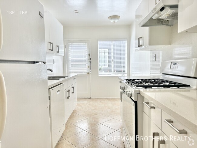 Building Photo - 402 N Palm Dr Unit 3A Rental