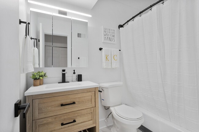 Bright Refreshing Bathroom
