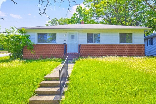 Photo - 3 BED 1 BATH BEAUTIFUL SINGLE FAMILY HOME ...