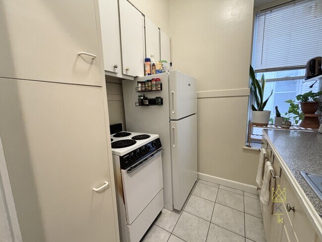 Photo - 1477 Beacon St Unidad 7