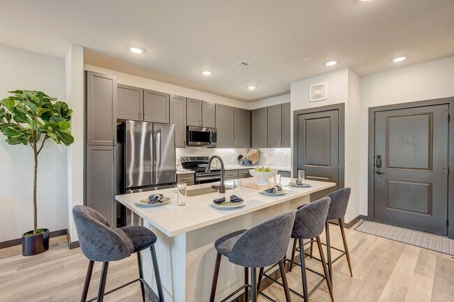 Photo - Bright, Spacious, and Move-In Ready Unit SWFS1