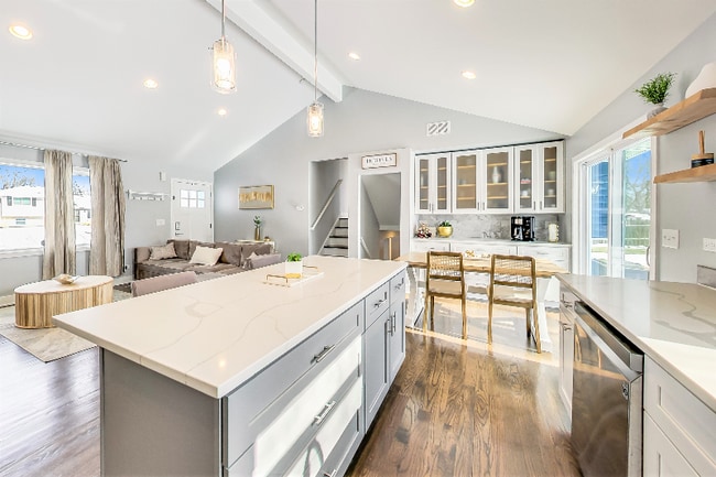 29W081 Donald Ave