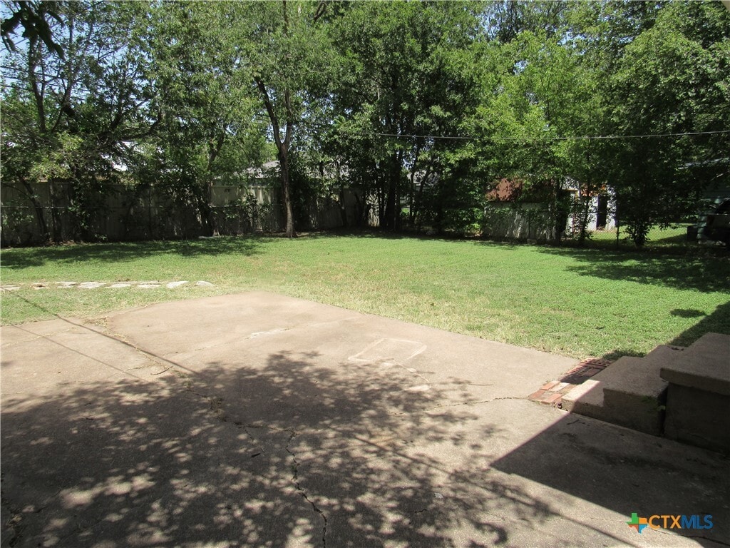 Photo - 1701 Elkins Ave