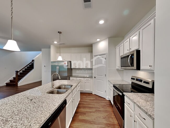 Photo - 5085 Hudson Vly Dr