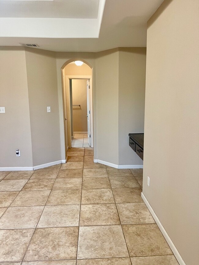 Photo - 1620 Cardinal Ave W