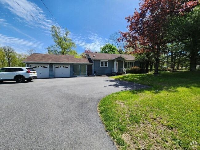 Building Photo - 1208 NY-9G Rental