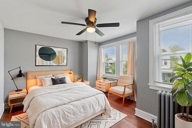 Photo - 922 Granite St