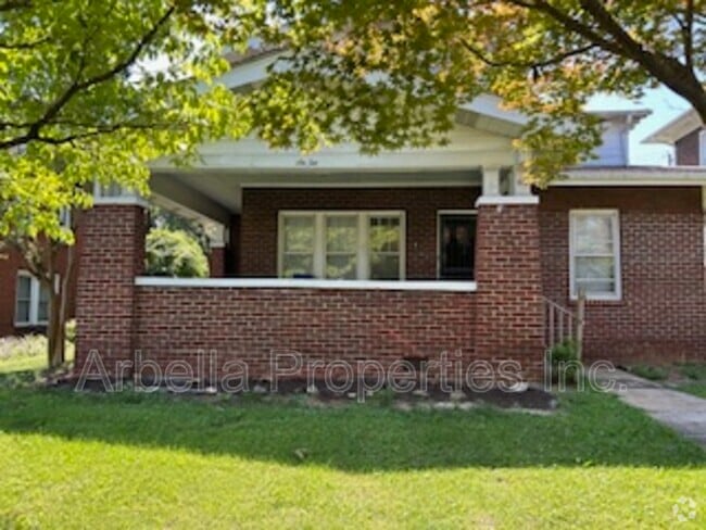 Building Photo - 610 E Unaka Ave Rental