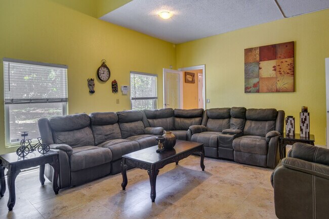 Photo - 2960 58th Ave S Unit ID1385707P