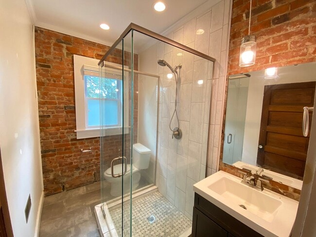 Photo - Hunter Ave 1045-1047 GW2 Unit 1045