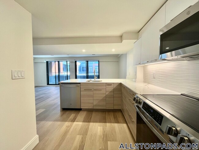 Photo - 1079 Commonwealth Ave Unidad 449